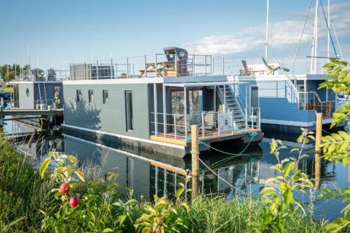 Hausboot Rán mit Dachterrasse in Kragenæs auf Lolland/DK