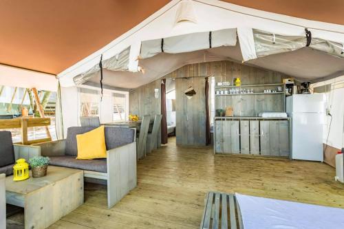 Istra Sunny Tent in Lanterna Premium Camping Resort 4*