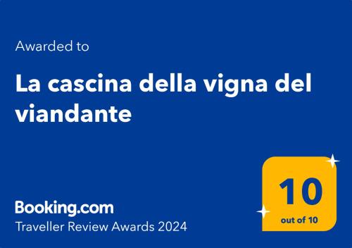 阿巴迪亚拉里亚纳La cascina della vigna del viandante的手机的屏幕,带有短信到casa delle