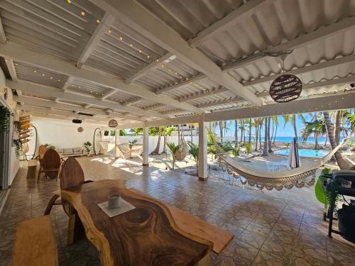 Sunset Surf Villa
