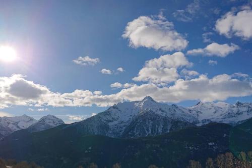 山景或在木屋看到的山景