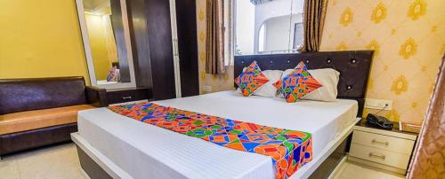 Hotel Anshika Inn New Town Kolkata - Couple Friendly客房内的一张或多张床位