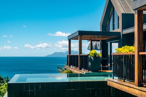 GlacisMaison Gaia Seychelles, unobstructed views over the ocean and into the sunset的海景度假屋