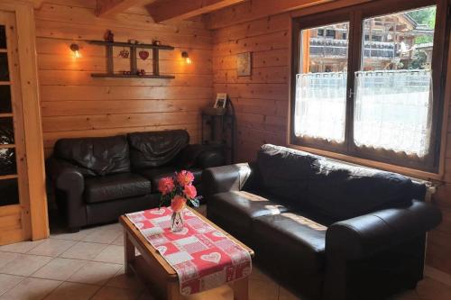 Chalet Cosy - Chalets pour 5 Personnes 111的休息区