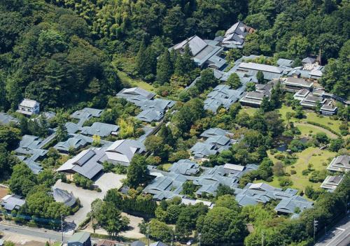 伊豆之国市三洋索酒店的住宅区空中景观