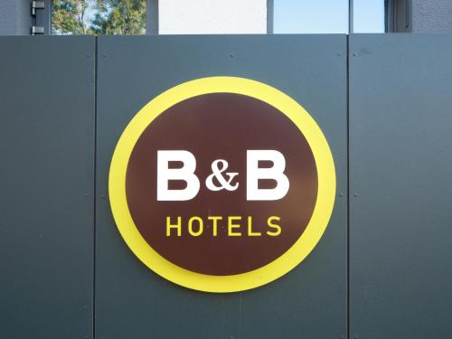 耶拿B&B Hotel Jena的bb酒店标志