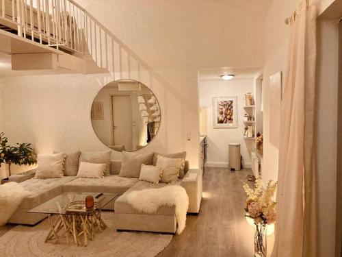 AMALFI HOME - Stylish apartment with terrace的休息区