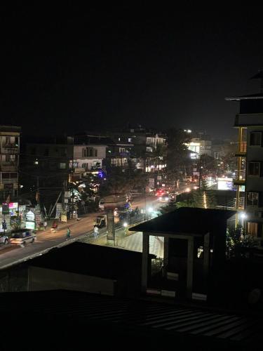 PanchanaiShyama tara的夜城,街上灯火通明