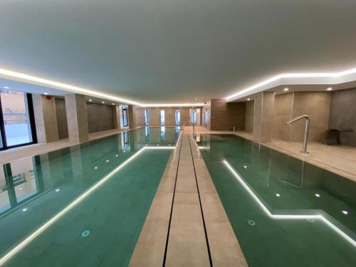 CP Top floor luxury studio with spa and pool