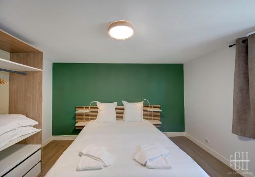 Le Dublin / Plumereau客房内的一张或多张床位