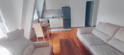 Apartman Comfort Beograd的休息区