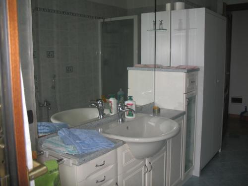 拉卡萨迪巴巴公寓的一间浴室
