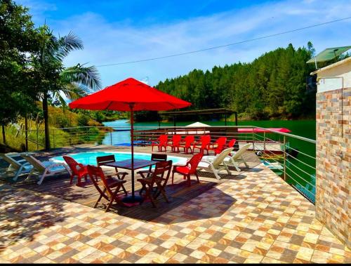 Finca Santa Monica Guatape Privada Lujosa Piscina Jacuzzi Sauna muelle Represa jetski planchon内部或周边的泳池