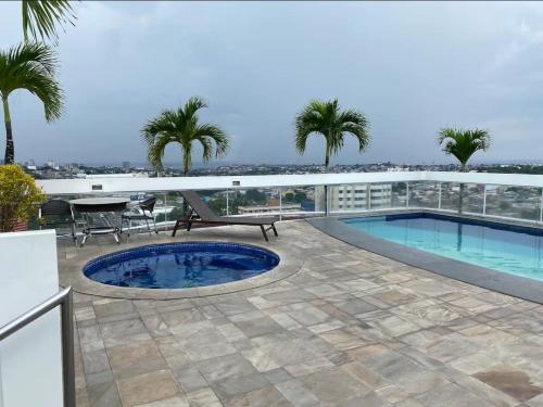 Manaus hotéis millennium flat内部或周边的泳池