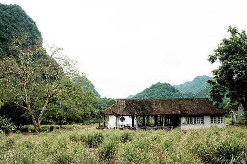 海防Ancient House Cat Ba的山地建筑