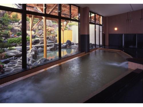 Matsushima Kanko Hotel Misakitei - Vacation STAY 22873v内部或周边的泳池