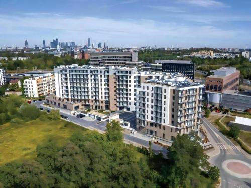 华沙L11 Warsaw Apartments的城市空中景观和建筑