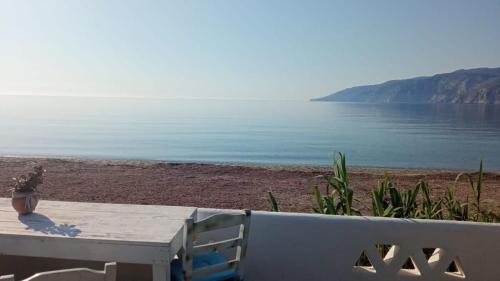 Charming Seafront Studio Skyros Seaside Serenade平面图