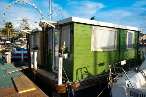 Filipp's House Boat