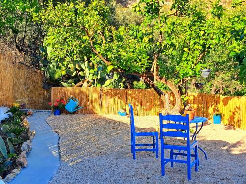 Aegean Serenity - Sea View Retreat的儿童游玩区
