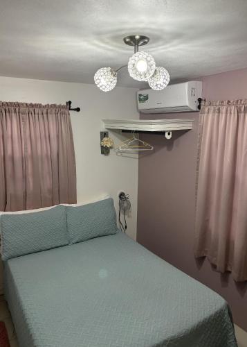 Denyse Home Cottage客房内的一张或多张床位