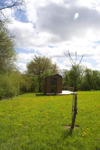 Tiny House Les Jours Heureux Sejour nature pres de Dinant et des Lacs de l Eau d Heure