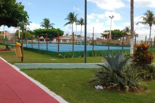 伊塔帕里卡岛维拉克鲁兹Itaparica-BA, o melhor descanso的棕榈树公园内的游泳池
