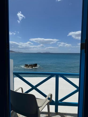 KeramesAgia Fotia Taverna的从游轮阳台上可欣赏到海景
