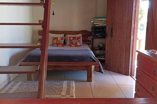 ChavantinaChácara Beira Rio - NX -MT的一间卧室配有两张双层床。