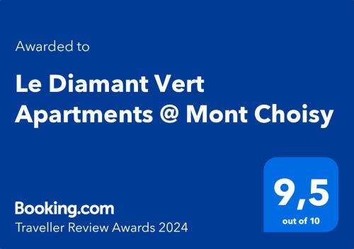 蒙舒瓦西Le Diamant Vert Apartments @ Mont Choisy的带有“痴呆公寓”和“月度慈善”字样的蓝色标志