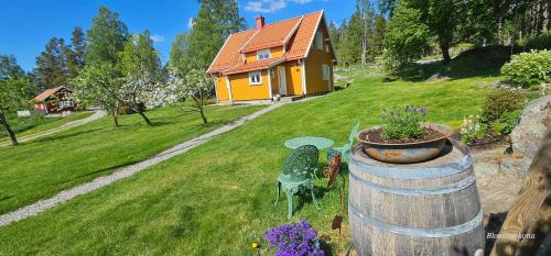 Cozy Country House