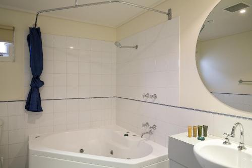 荷斯安山白色水晶公寓式酒店的相册照片