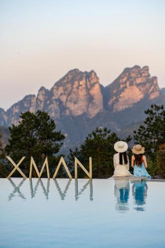 XMAN Valley Sunrise Resort