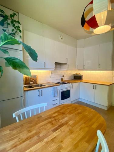 Central studio apartment in wonderful Sundbyberg平面图