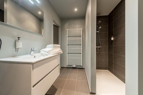 Smartflats Design - Schuman的一间浴室
