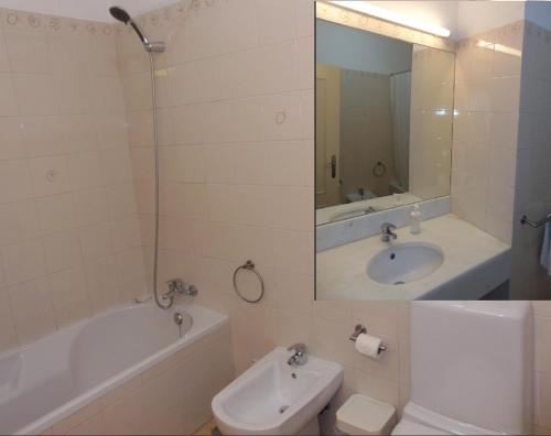 珀彻斯Vilas Marrocha的带浴缸、卫生间和盥洗盆的浴室