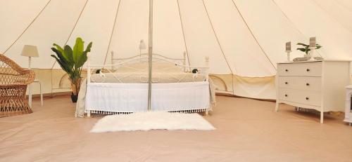 Tipi Glamping Naturcamping in der Seenplatte inklusive Strom- Dixi-WC!!