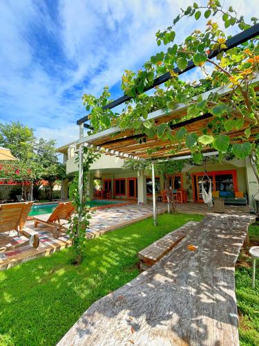 Royal Palm Retreat