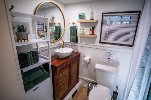 Unique Tiny Home Minutes from Downtown