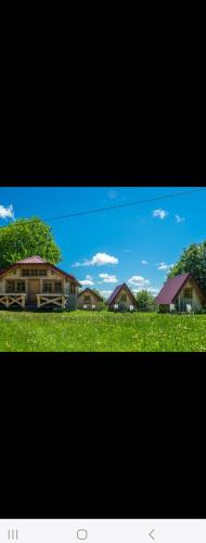 Maple bungalows