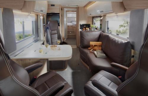 Ervaar een luxe camper met welnessfaciliteiten!平面图