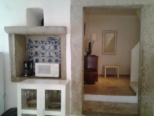 奥埃拉斯Typical small house near Lisbon的相册照片