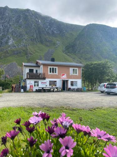 Unstad Surfpacker Hostel