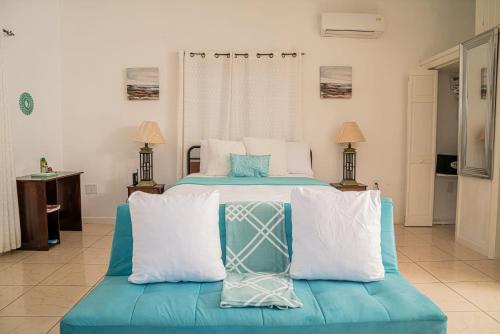 Villa Serenity- Water View Suite