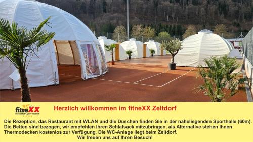 fitneXX Zelt-Dorf