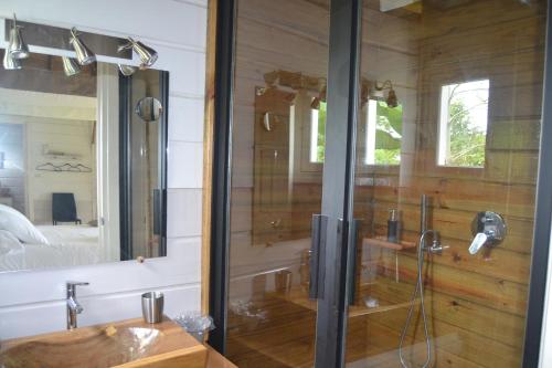 纳提洛奇山林小屋的一间浴室