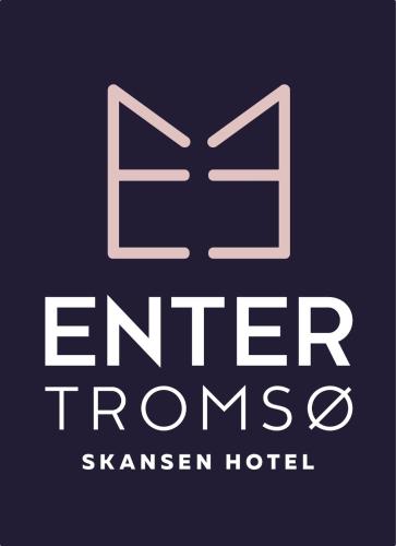 特罗姆瑟Enter Skansen Hotel的标有埃米尔法兰西努斯字的酒店标志