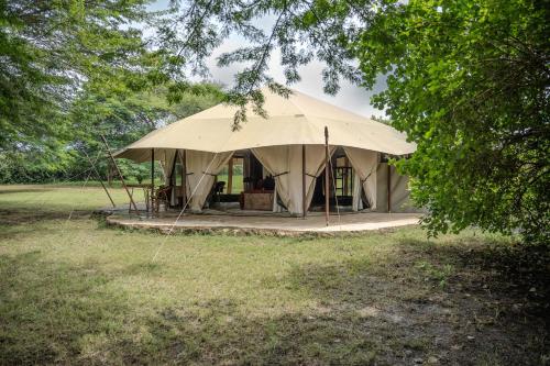 Dolly Farm & River Camp, Luxury Tents