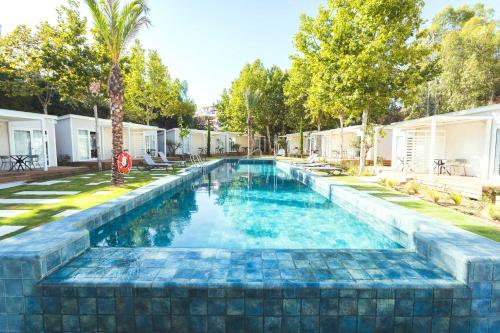 Costa del Sol Glamping Village