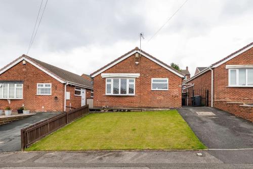 Luxurious detached bungalow